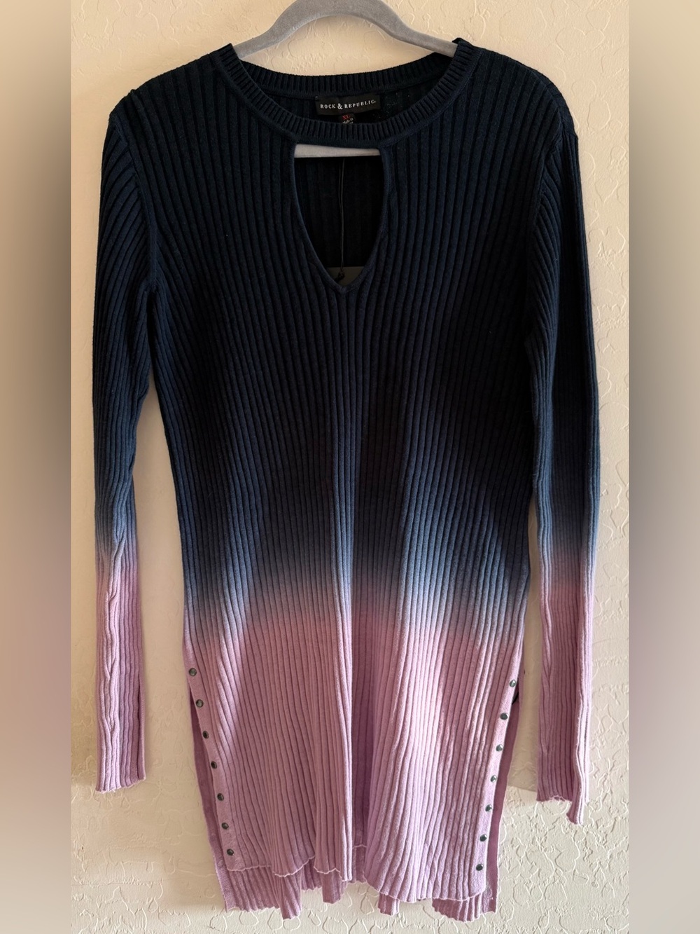 Rock & Republic, XL, pink & blue ombré keyhole studded long sleeve sweater